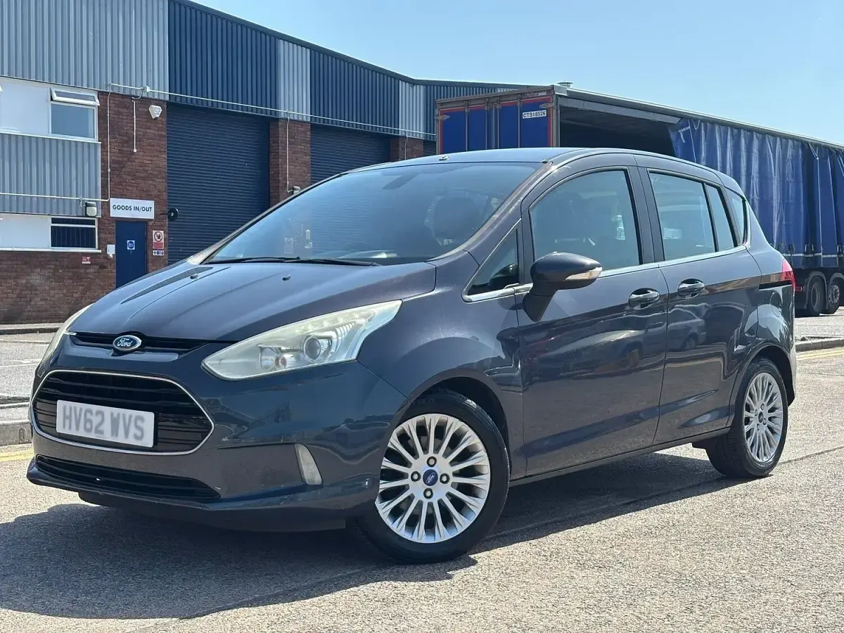 Used Ford B-MAX Titanium 100 HP (73 kW) 2012 Silver MPV