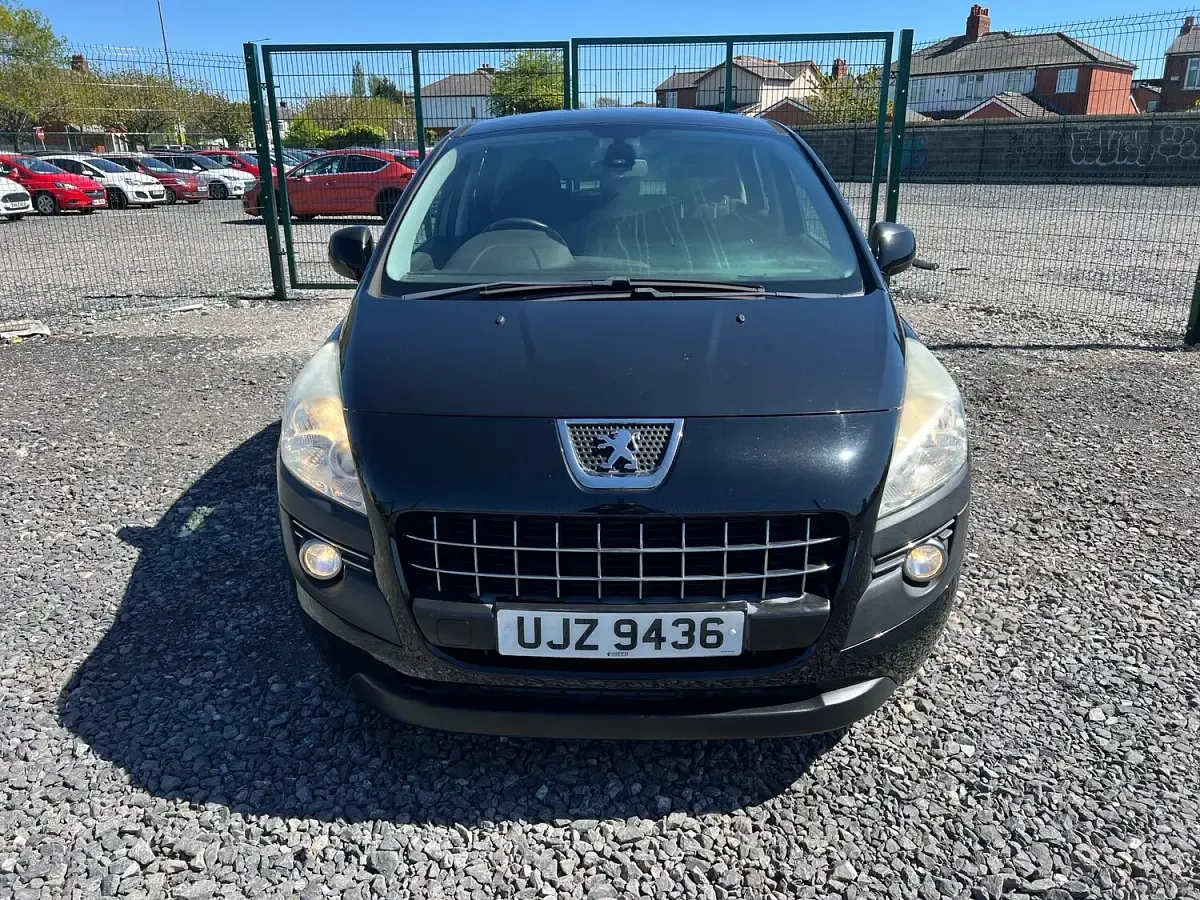 Used Peugeot 3008 Active 115 HP (84 kW) 2013 Black Estate