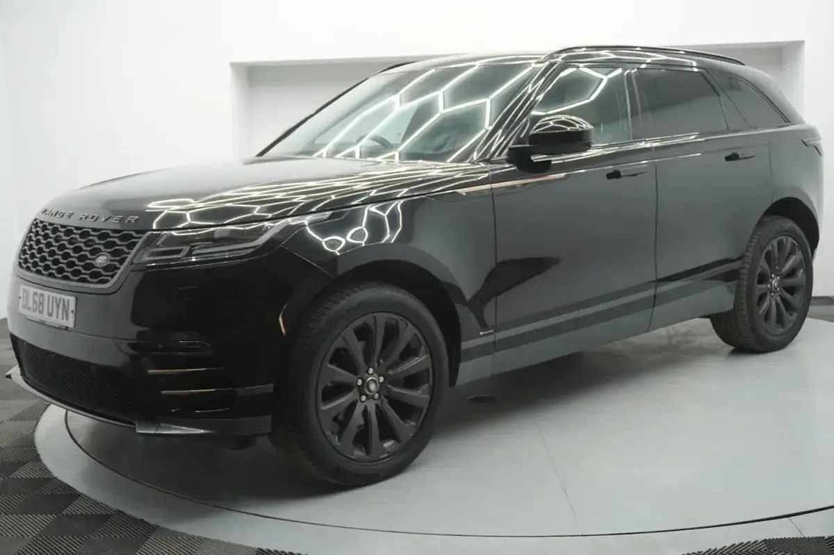 Used Land Rover Range Rover Velar SE Dynamic 2018 Black SUV