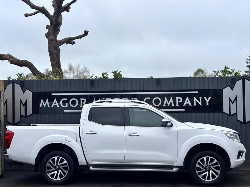 Used Nissan Navara Tekna 2018 White Pickup