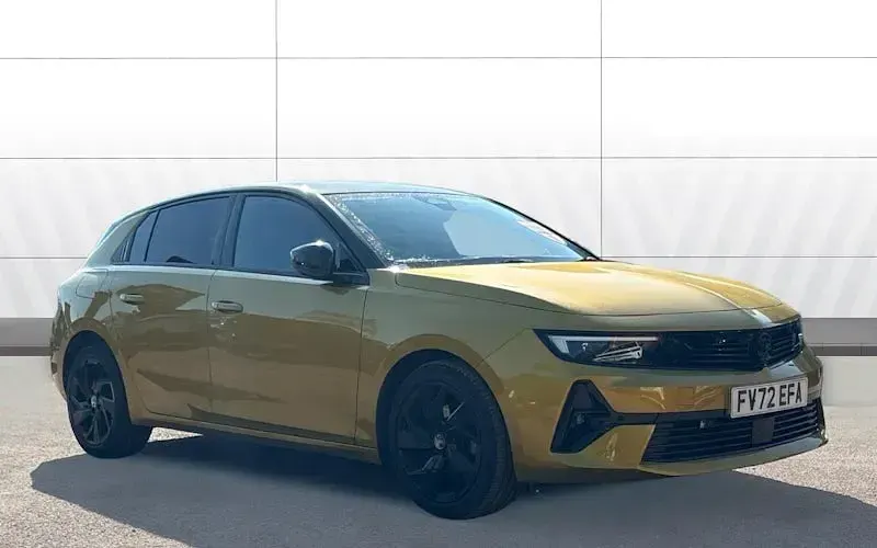 Begagnad Vauxhall Astra GS Line 131 HK (96 kW) 2025 Halvkombi