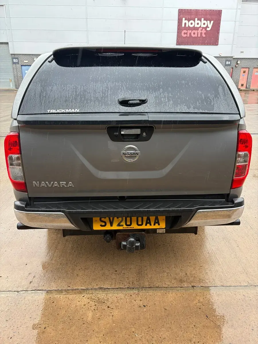 Used Nissan Navara Tekna 190 HP (139 kW) 2020 Grey Pickup