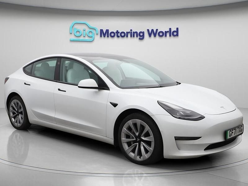 White Used 2021 Tesla Model 3 Long Range AWD Sedan | £16,300 (Fair price) - Image 1/4