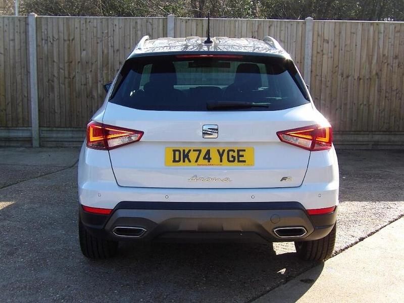 Used Seat Arona FR Sport 113 HP (83 kW) 2024 White SUV
