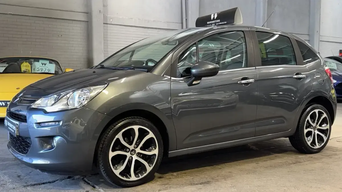 Begagnad Citroën C3 Platinum 2016 Grå Halvkombi