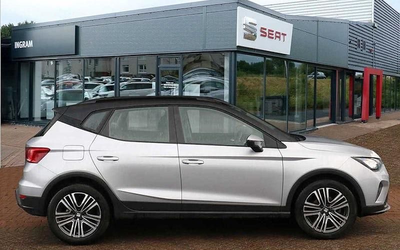 Used Seat Arona SE Technology 110 HP (80 kW) 2023 Silver SUV