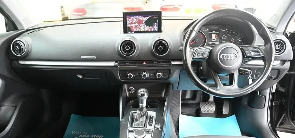 Usado Audi A3 Sportback Design 116 HP (85 kW) 2019 Preto Citadino