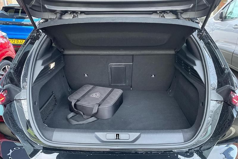 Used Peugeot 308 Premium 222 HP (163 kW) 2022 Black Hatchback