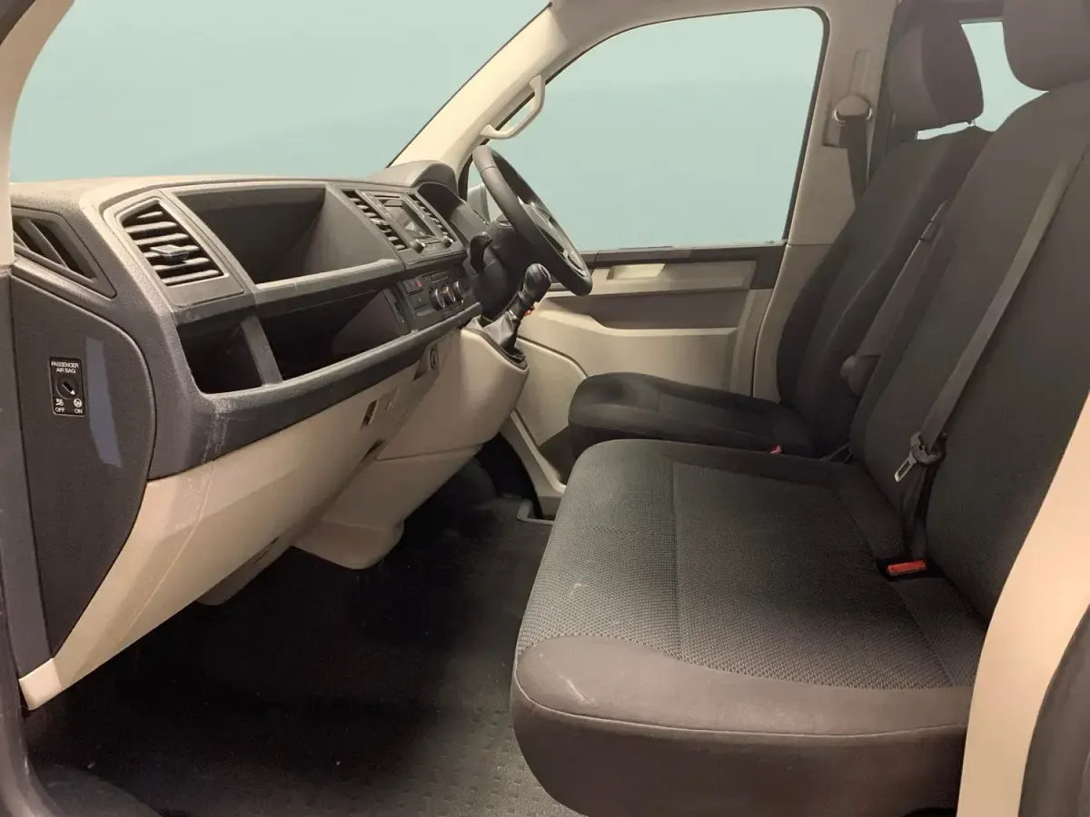 Second-hand VW Transporter Highline 2019 Gri Van