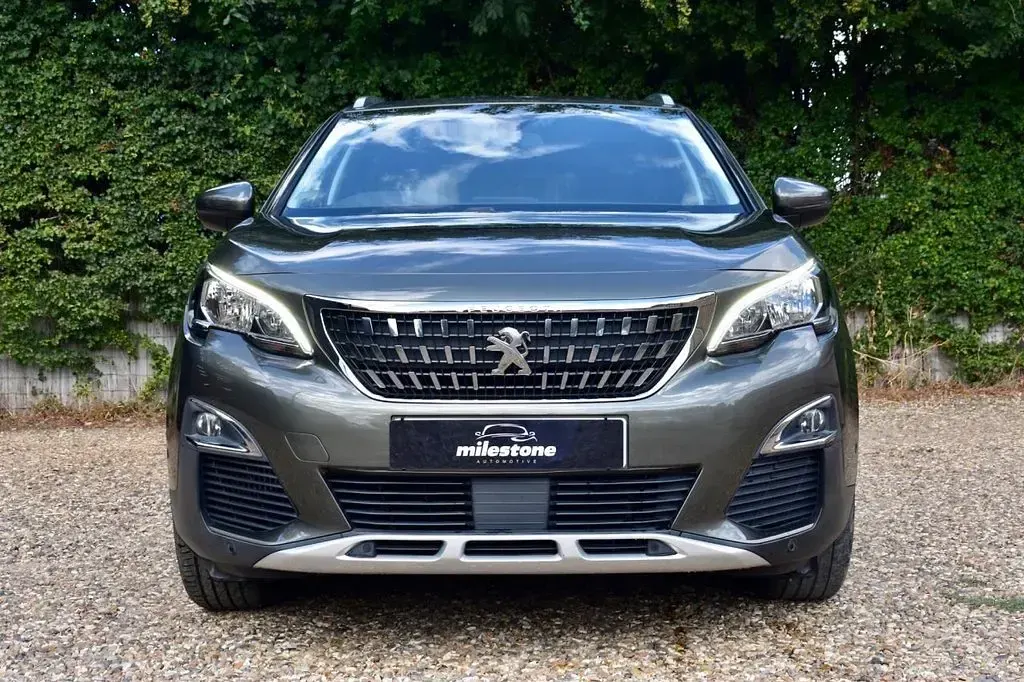 Used Peugeot 3008 Allure 131 HP (96 kW) 2018 Grey SUV