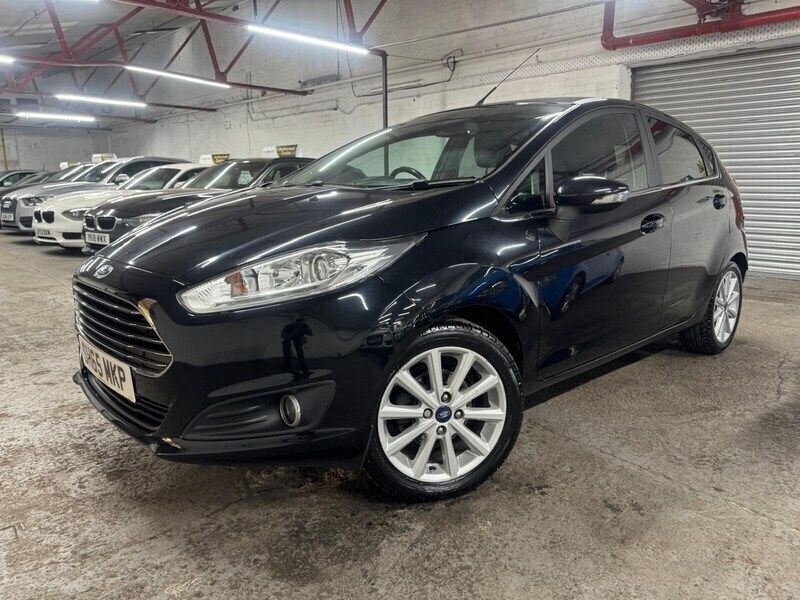 Black Used 2015 Ford Fiesta Titanium Hatchback | £4,900 (Good price) - Image 1/2