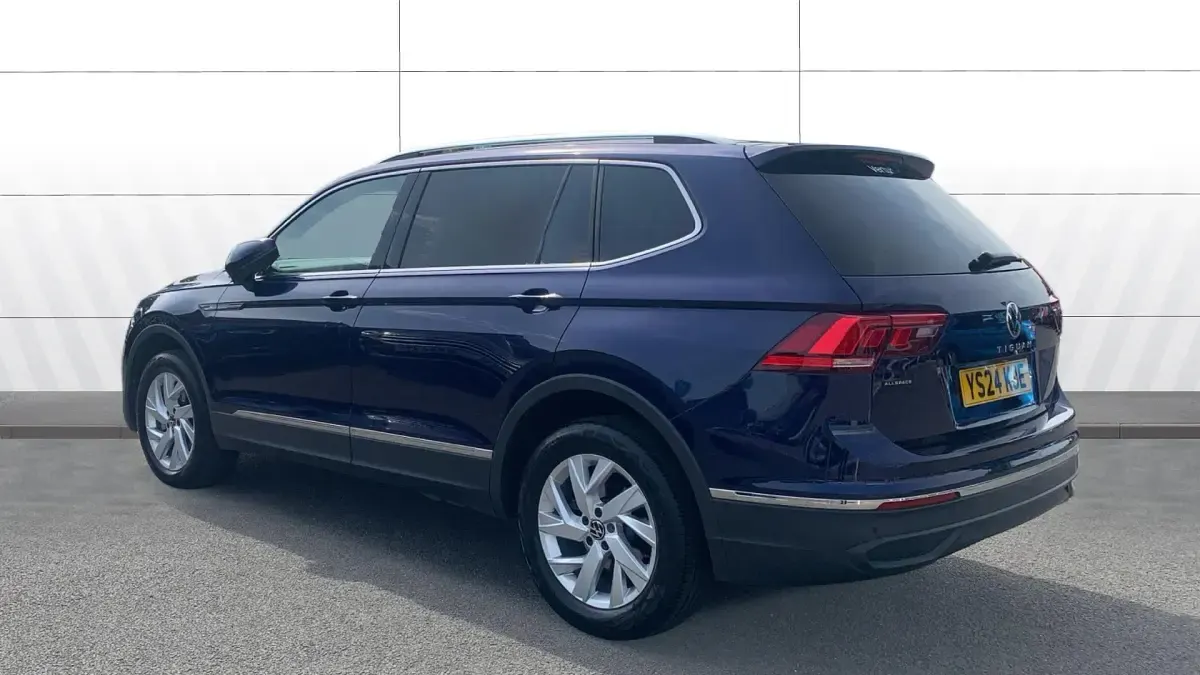 Used VW Tiguan Allspace Life 150 HP (110 kW) 2024 Blue SUV