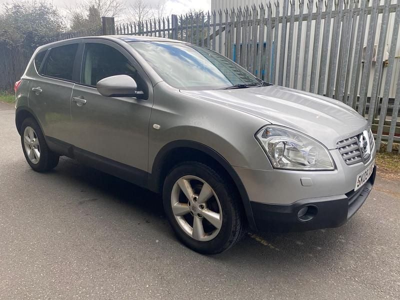 Used Nissan Qashqai Tekna 113 HP (83 kW) 2009 Silver SUV