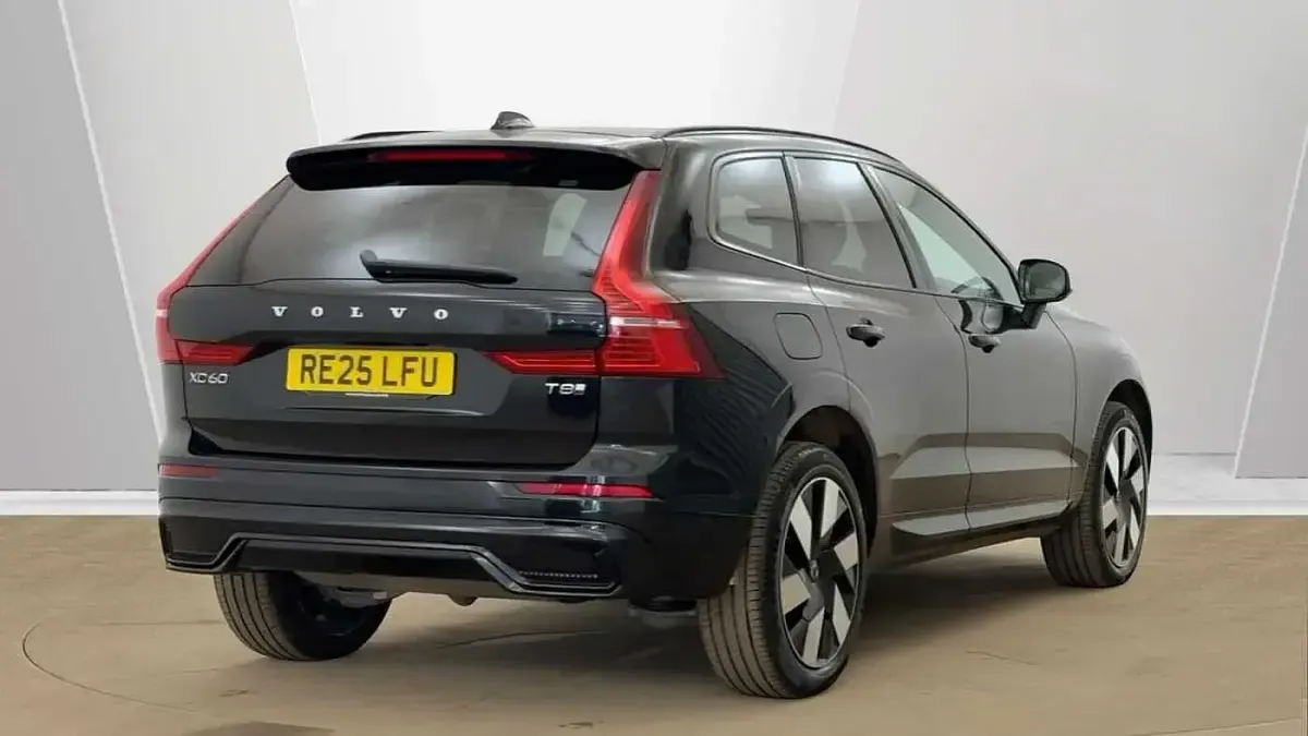 Used Volvo XC60 Ultra 449 HP (330 kW) 2025 Black SUV