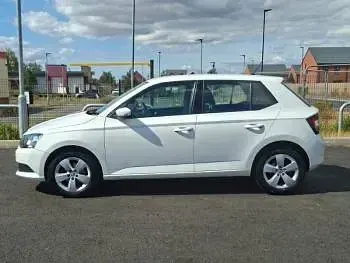 Used Skoda Fabia SE 90 HP (66 kW) 2016 White Hatchback
