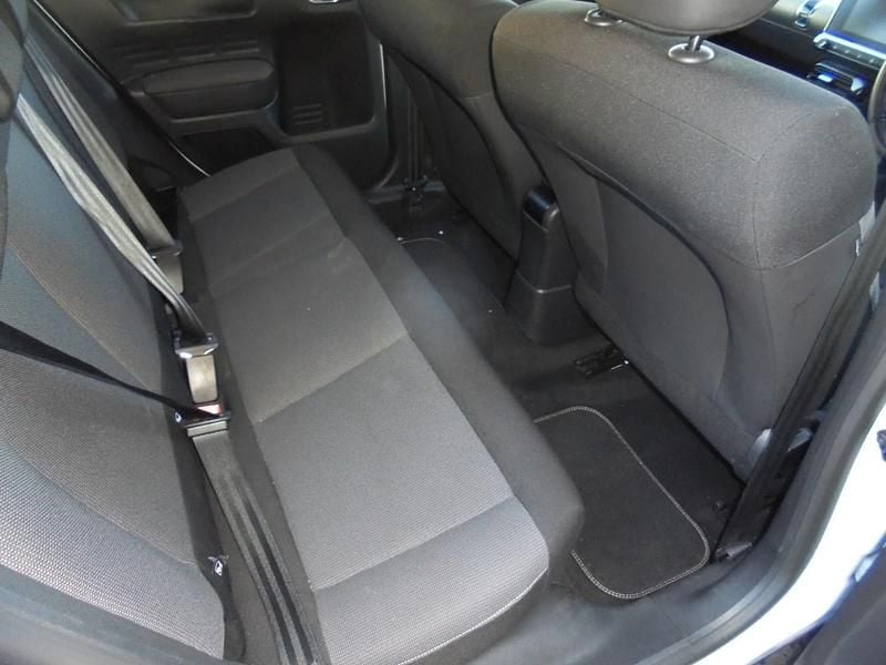 Used Citroën C4 Cactus Flair 100 HP (73 kW) 2015 White Hatchback