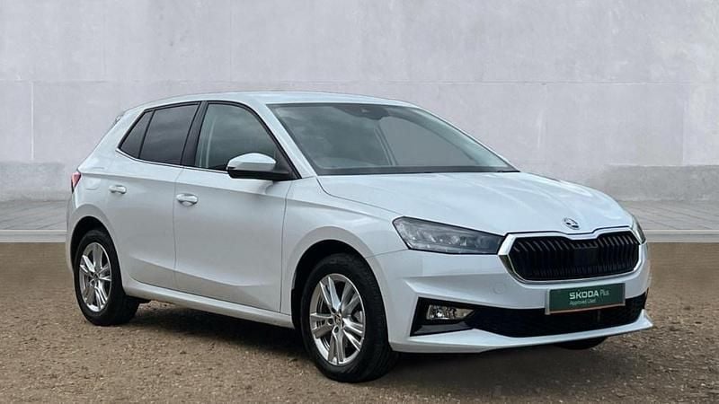 Moon white metallic Used 2024 Skoda Fabia SE L Hatchback | £18,940 (Fair price) - Image 1/4
