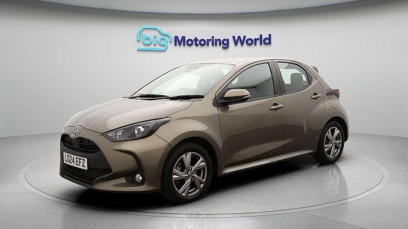 Used Toyota Yaris Hybrid 114 HP (83 kW) 2024 Bronze Hatchback