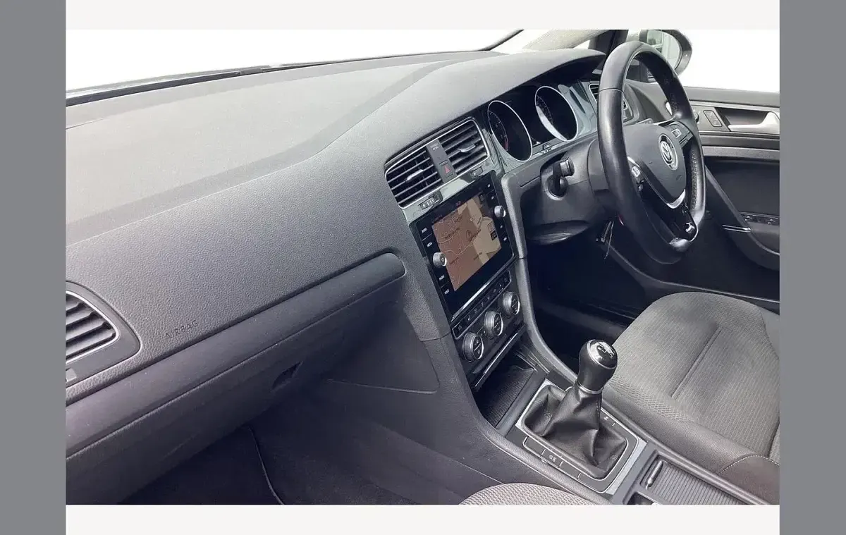 Used VW Golf VIII Edition 113 HP (83 kW) 2020 Silver Hatchback