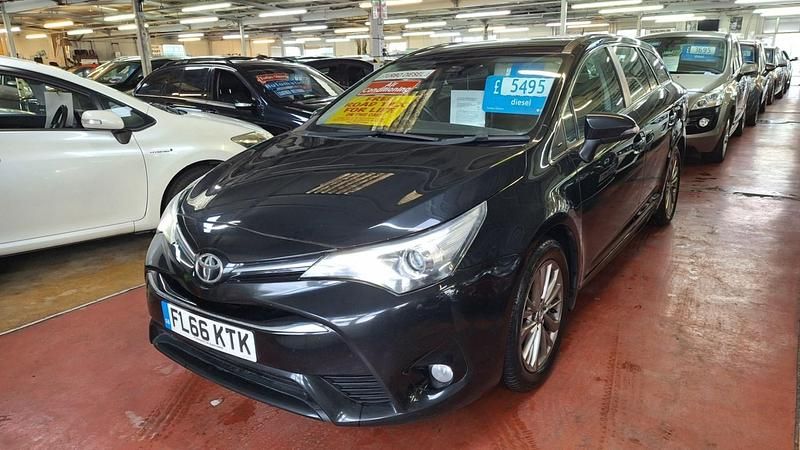Used Toyota Avensis Business Edition 112 HP (82 kW) 2016 Black Estate