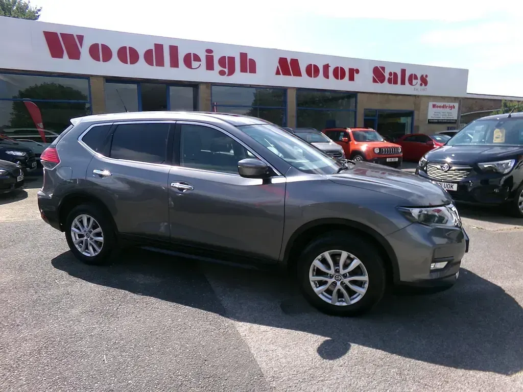 Used Nissan X-Trail Acenta 150 HP (110 kW) 2020 Grey SUV