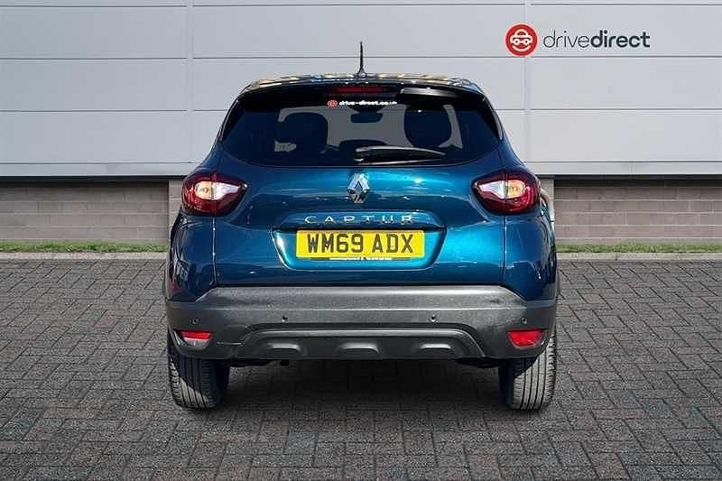 Used Renault Captur Iconic 90 HP (66 kW) 2019 Blue/black SUV