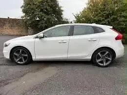 Used Volvo V40 R-Design 115 HP (84 kW) 2013 White Hatchback