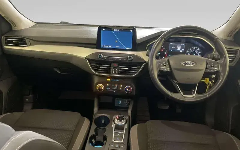 Used Ford Focus Zetec 120 HP (88 kW) 2019 Blue Hatchback