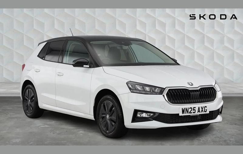 Used Skoda Fabia Design Edition 94 HP (69 kW) 2025 Moon white metallic black magic pearl effect Hatchback