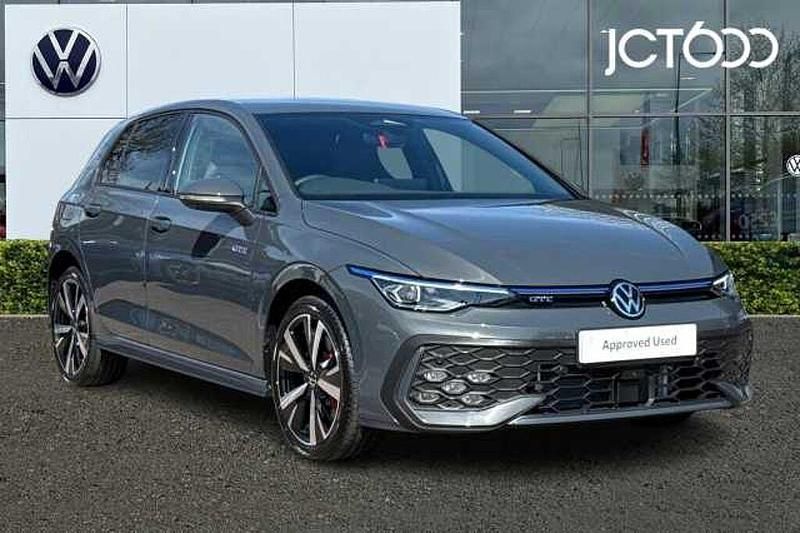 New VW Golf VIII 272 HP (200 kW) 2026