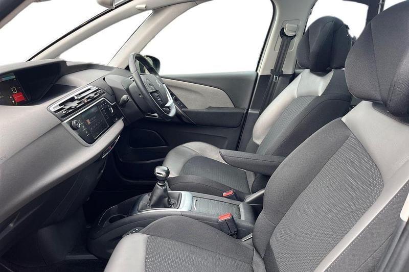 Soft sand Used 2019 Citroën C4 SpaceTourer Flair MPV | £14,690 (Fair price) - Image 1/4