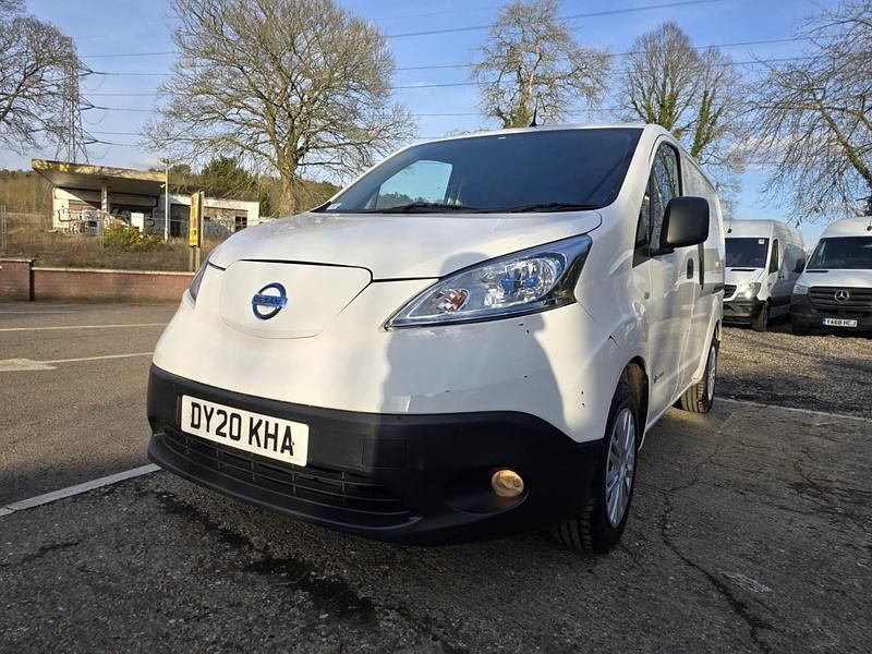 Used Nissan e-NV200 Acenta 80 kW (109 HP) 2020 White MPV