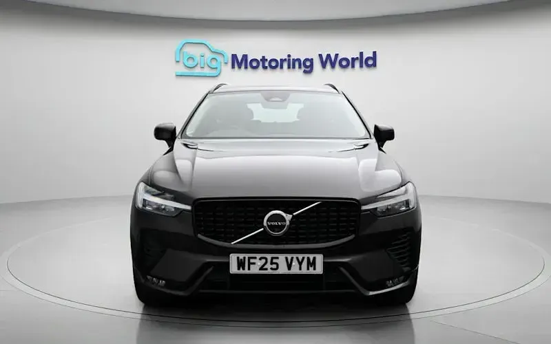 Used Volvo XC60 Plus 250 HP (183 kW) 2024 Grey SUV