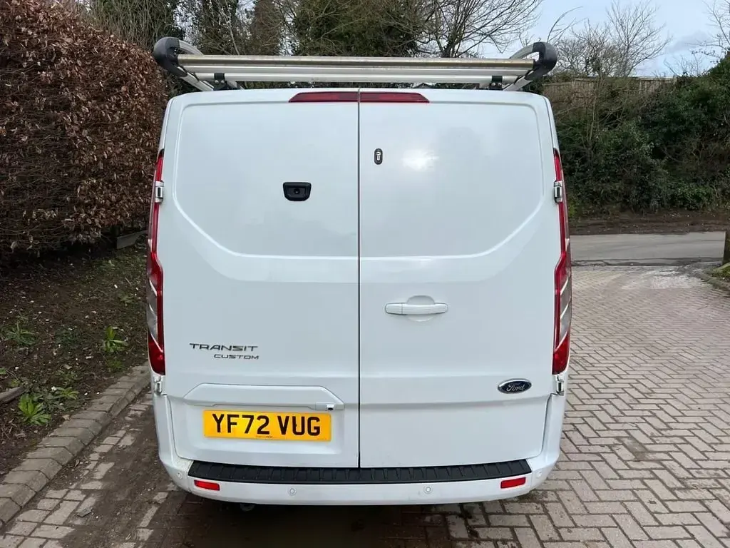 Usado Ford Transit Custom Limited 130 HP (95 kW) 2022 Branco Van