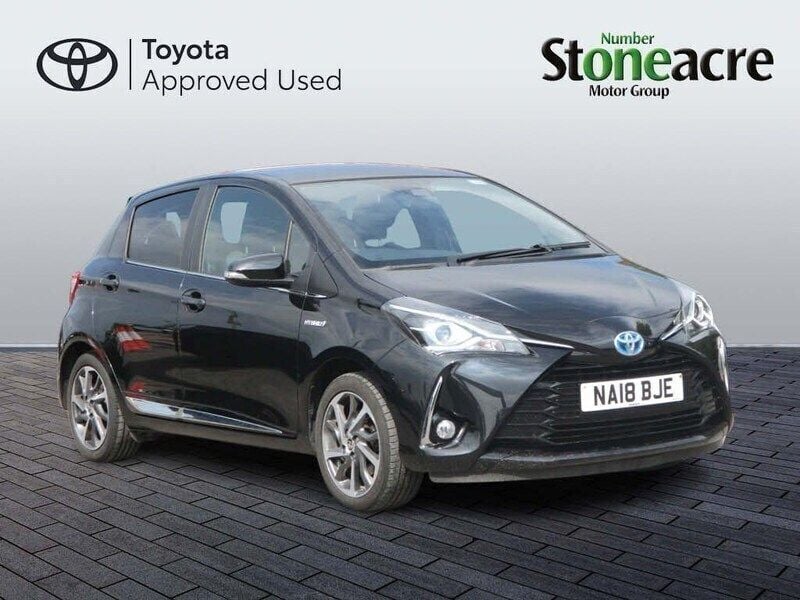 Black Used 2018 Toyota Yaris Hybrid Hatchback | £12,500 (Fair price) - Image 1/2