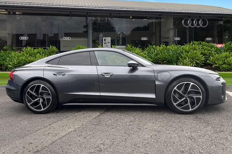 New Audi e-tron GT quattro 430 kW (585 HP) 2026 Grey Sedan