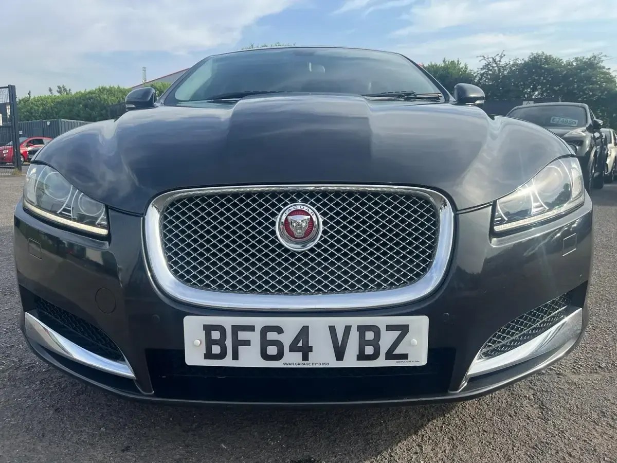 Used Jaguar XF Luxury 200 HP (147 kW) 2014 Grey Sedan
