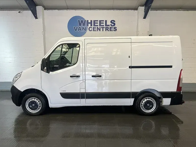 Used Vauxhall Movano 110 HP (80 kW) 2019 White MPV