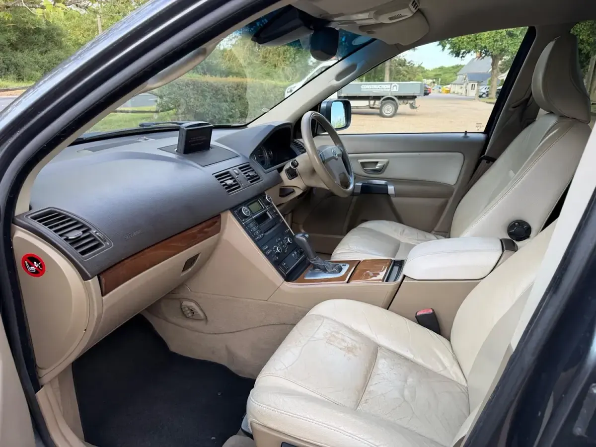 Used Volvo XC90 SE 182 HP (133 kW) 2008 Grey SUV