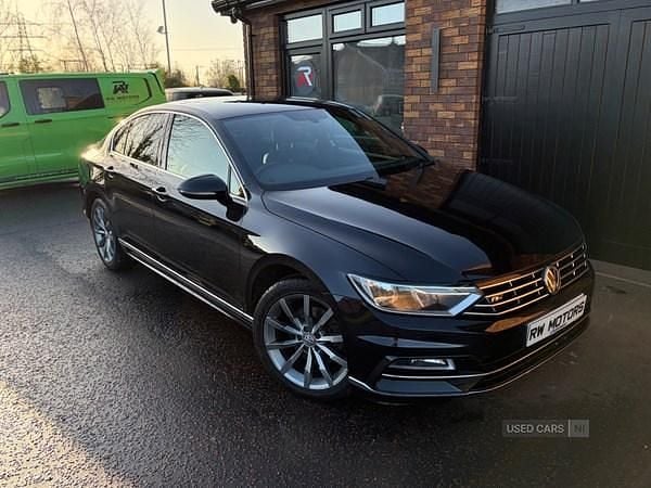 Used VW Passat R-line 190 HP (139 kW) 2015 Black Sedan