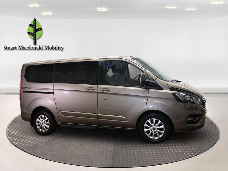 Used Ford Tourneo Titanium 130 HP (95 kW) 2019 Silver MPV