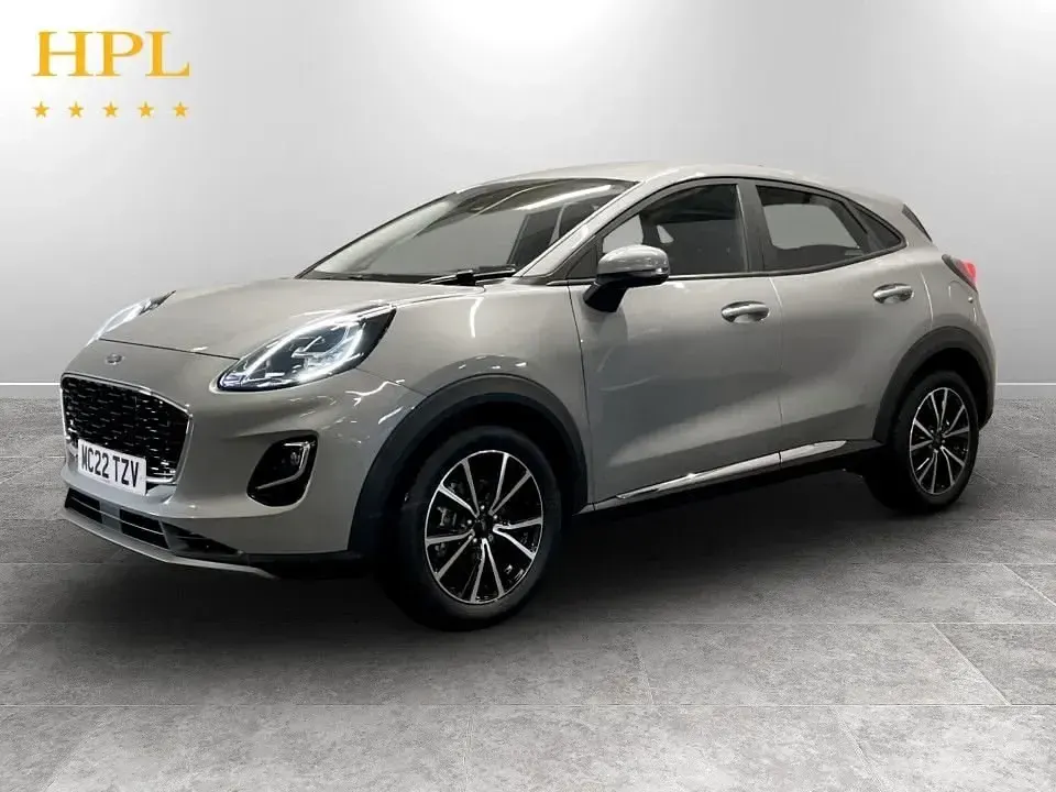 Usado Ford Puma Titanium 125 HP (91 kW) 2022 Prateado SUV