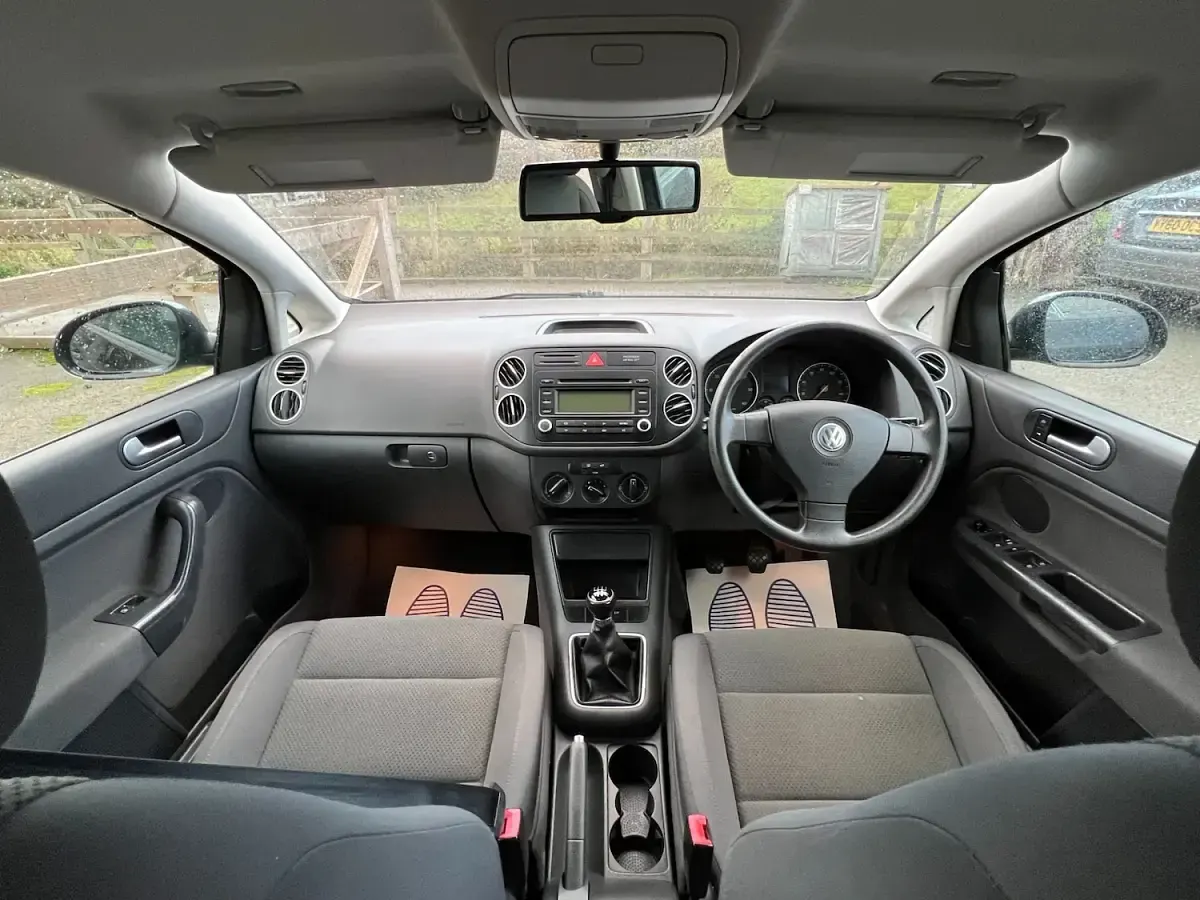 Used VW Golf IV SE 2005 Black Hatchback