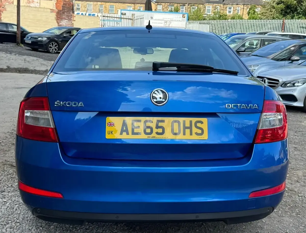 Gebraucht Skoda Octavia SE L 150 PS (110 kW) 2015 Blau Kombi