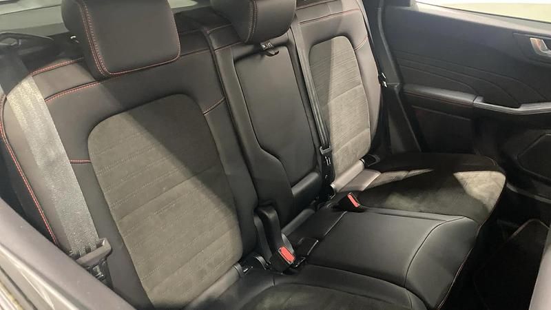 Used Ford Kuga ST-Line 225 HP (165 kW) 2023 Silver SUV