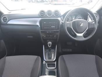 Usado Suzuki Vitara SZ-T 115 CV (84 kW) 2022 Plateado SUV