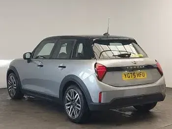 Used Mini Cooper Classic 114 kW (156 HP) 2025 Silver Hatchback