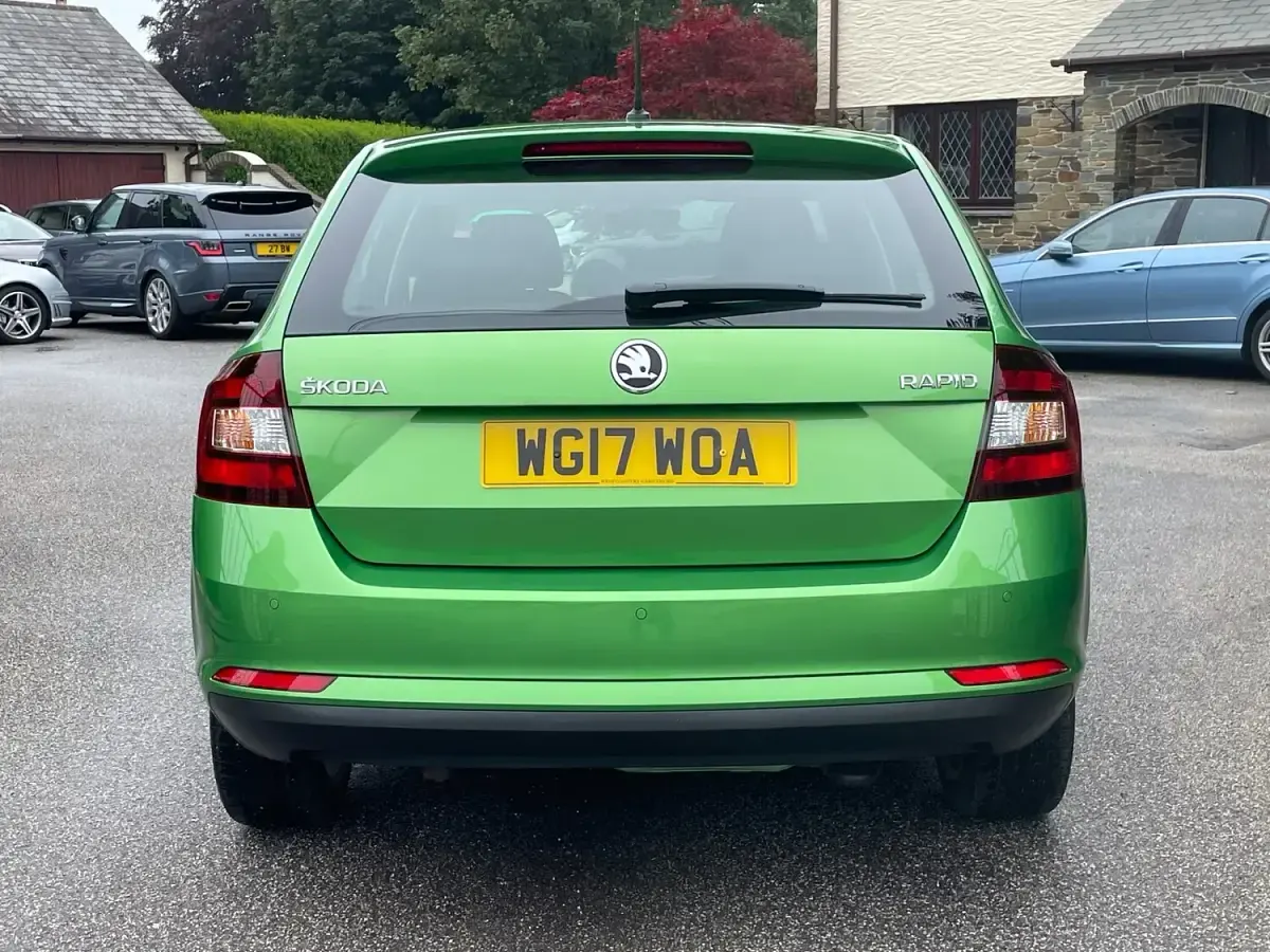 Used Skoda Rapid SE 95 HP (69 kW) 2017 Green Hatchback