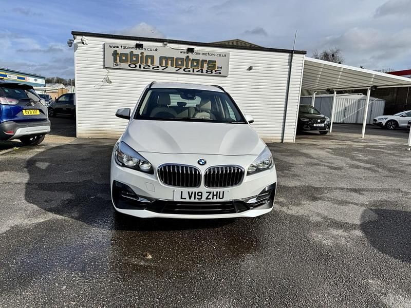 Used BMW 218 Gran Tourer Luxury Line 138 HP (101 kW) 2019 White MPV