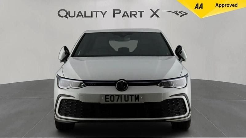 Used VW Golf VII GTE 204 HP (150 kW) 2021 White Hatchback